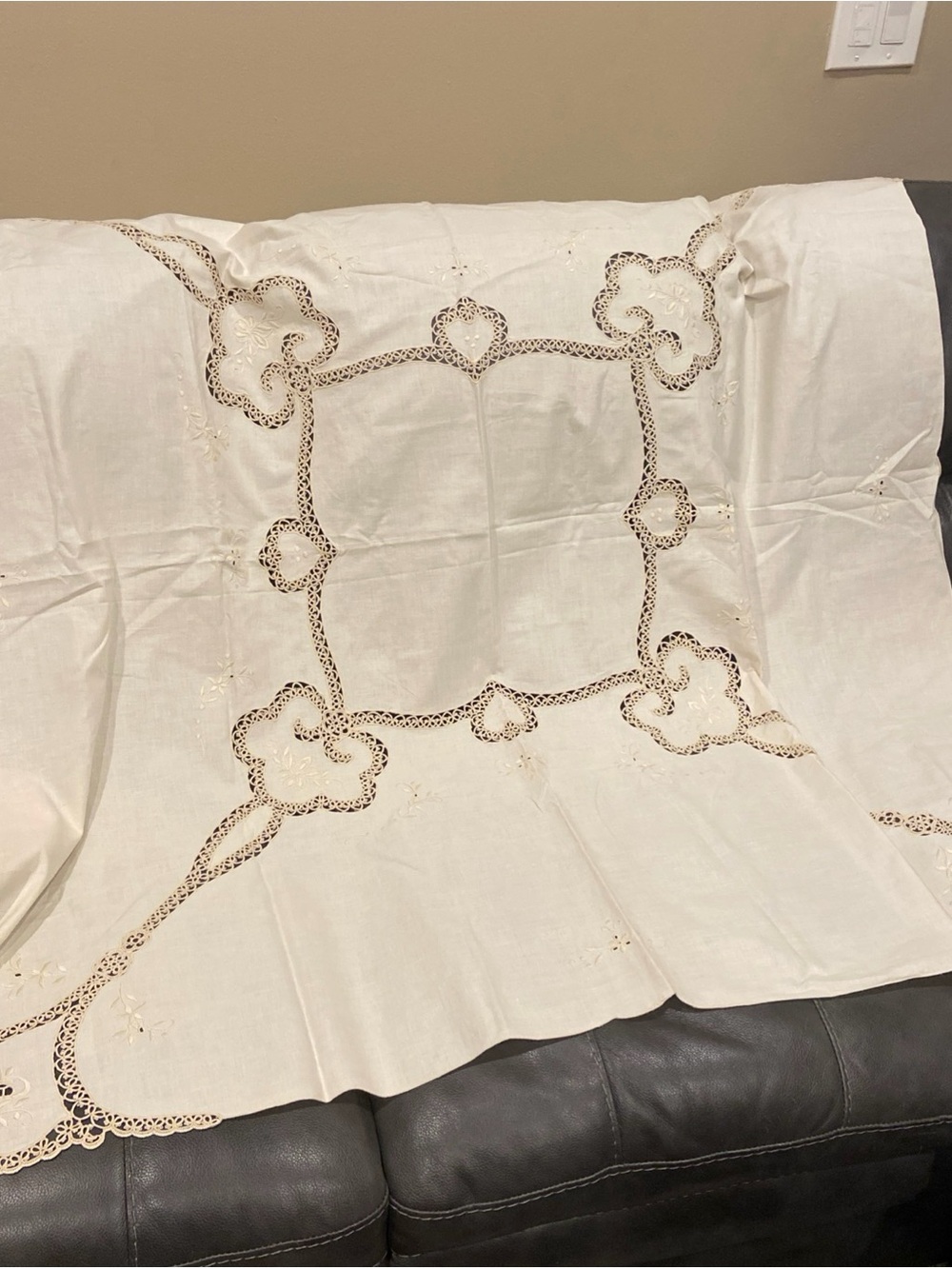 Vintage Ivory Tablecloth Cutwork Embroidery Crotchet Work Linen Cotton Blend 54”